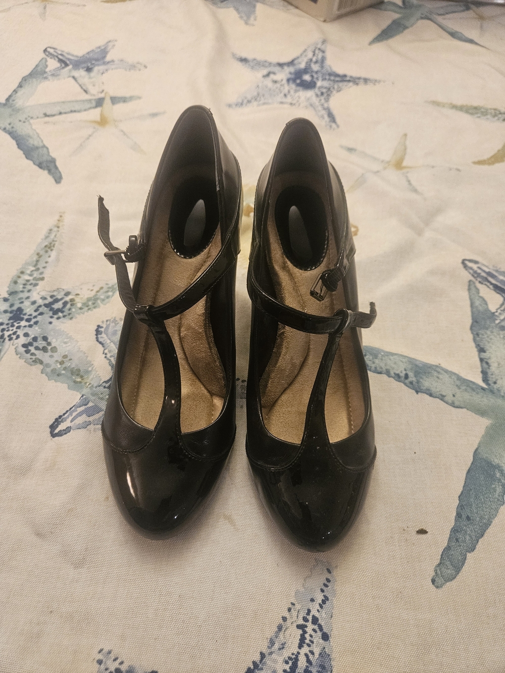 Giani Bernini Black Patent T-Strap Heels.  Very Good Condition!